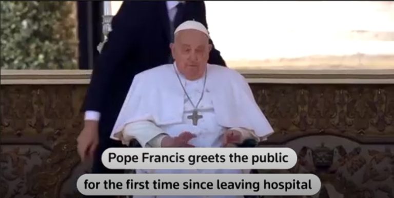 Pope makes first Vatican appearance since leaving hospital