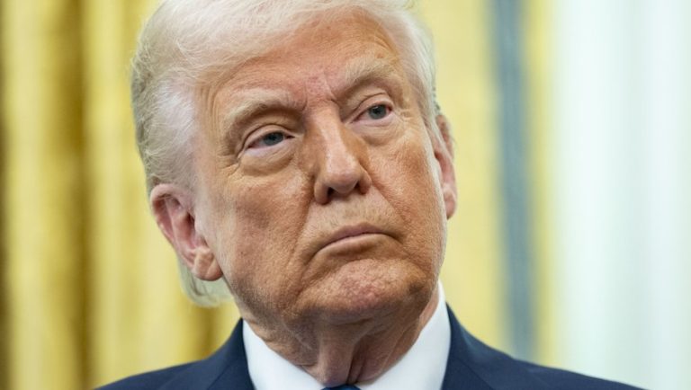 “Il s’agira de bombardements comme ils n’en ont jamais vus auparavant” : Donald Trump menace de bombarder l’Iran sans accord sur le nucléaire